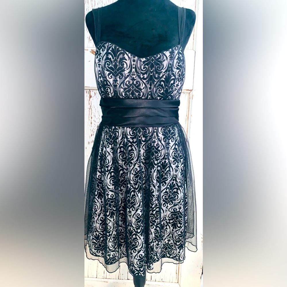 Black Dress‎ by Three Pink Hearts TRIXXI.